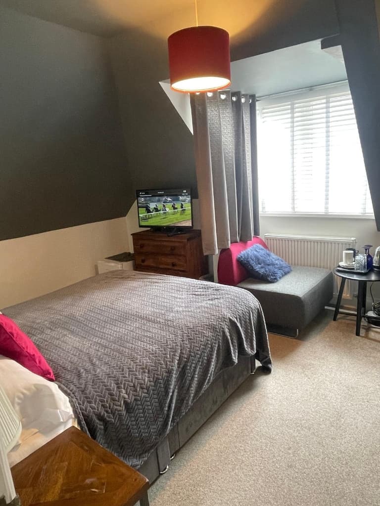 Family Room – Deluxe – Ensuite