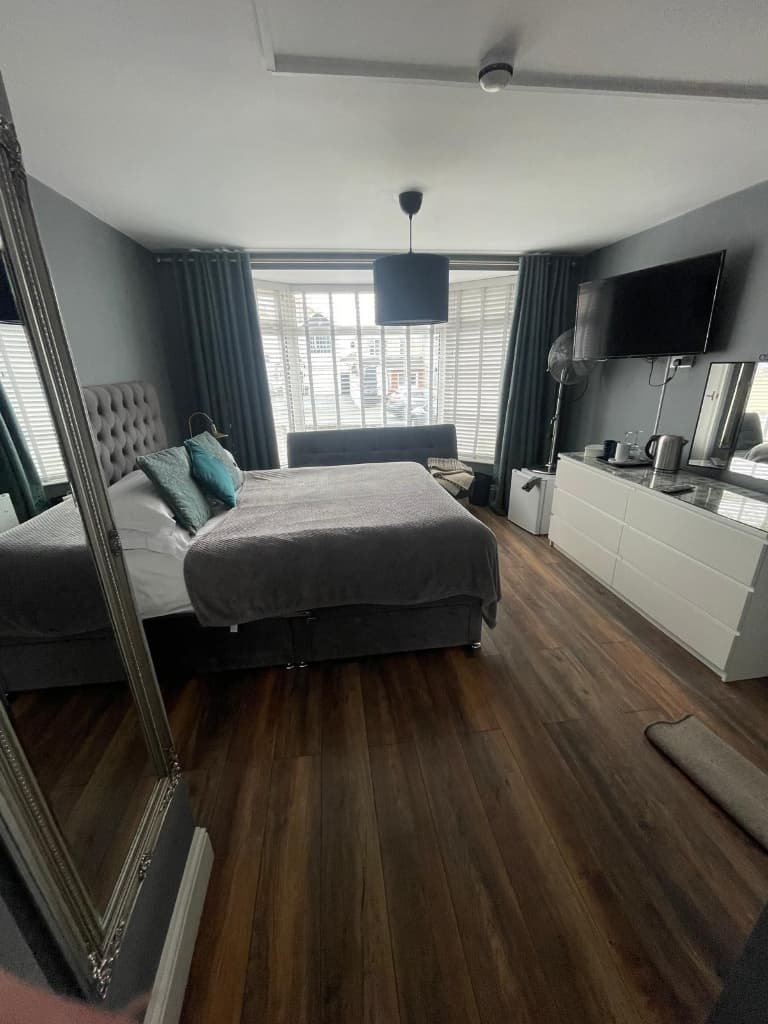 Junior Suite – Ensuite (Ground Floor)